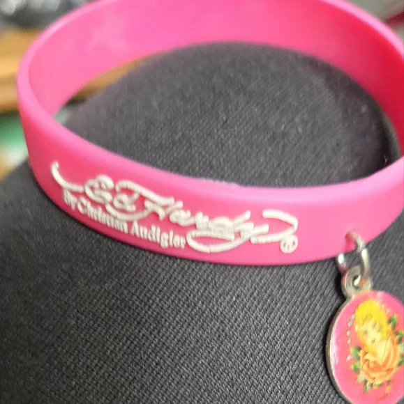 Ed Hardy Pink Bracelet with Charm - Picture 2 of 4